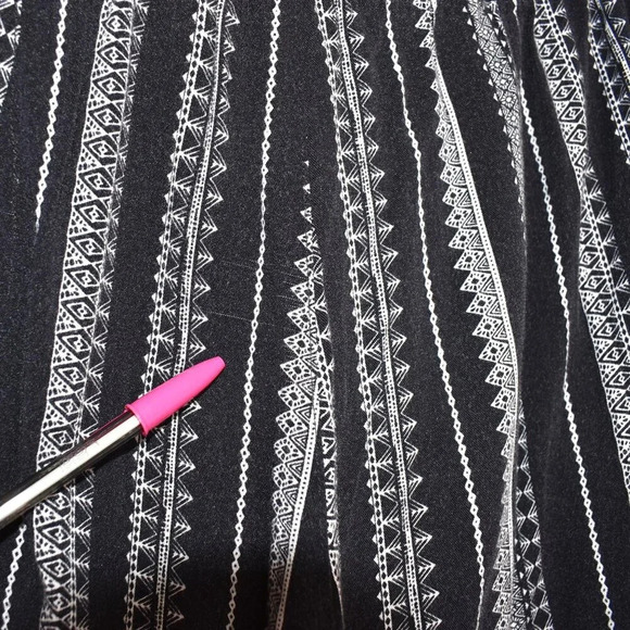 Jessica Simpson Tribal Ankle Pants Sz M Pull On Elastic Waist Pull On Neutral - Picture 11 of 16